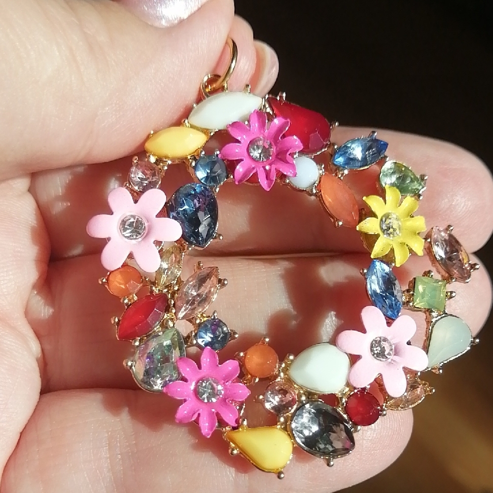 Beautiful Floral Multicolor Shiny Rhinestones Gold Tone Pendant